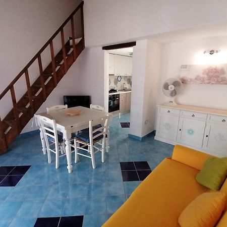 Appartamento Centralissimo In San Teodoro San Teodoro  Dış mekan fotoğraf